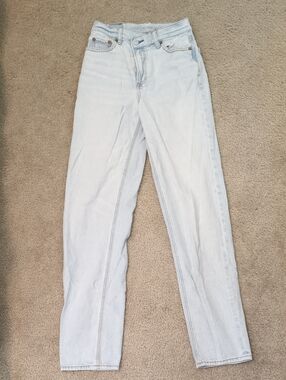 American Eagle High-Rise Strigid Crossover Baggy Jeans